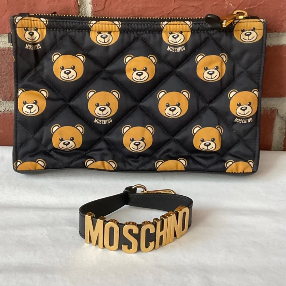 •Moschino “Ready 2 Bear”Teddy Bear Quilted Wristlet Clutch Cosmetic Bag